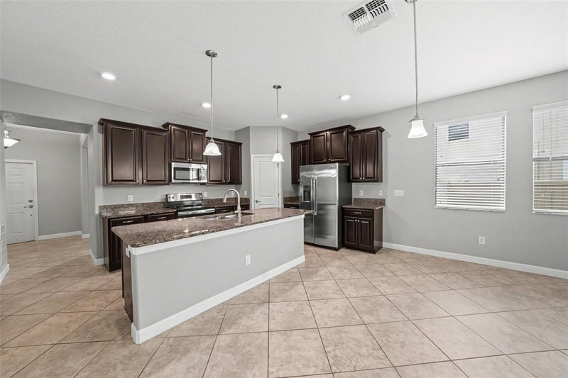 28500 Pleasant Bay Loop, Wesley Chapel, FL 33543