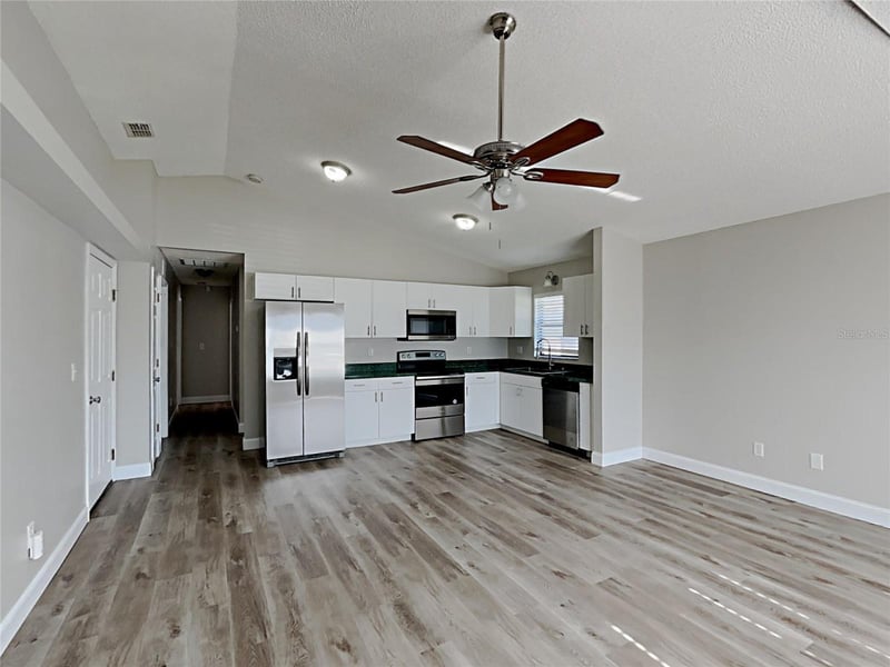 5500 Crissman Dr, St Petersburg, FL 33714