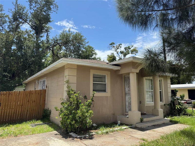 2609 Emma St, Tampa, FL 33610