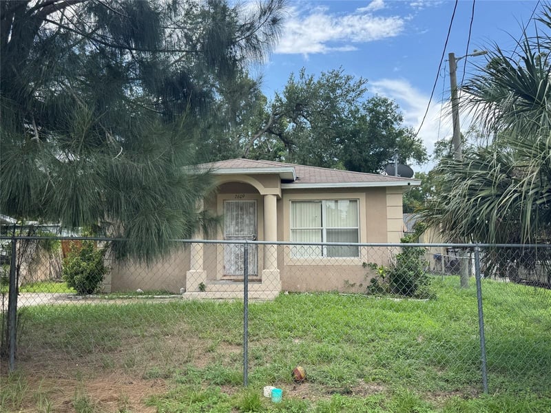 2609 Emma St, Tampa, FL 33610