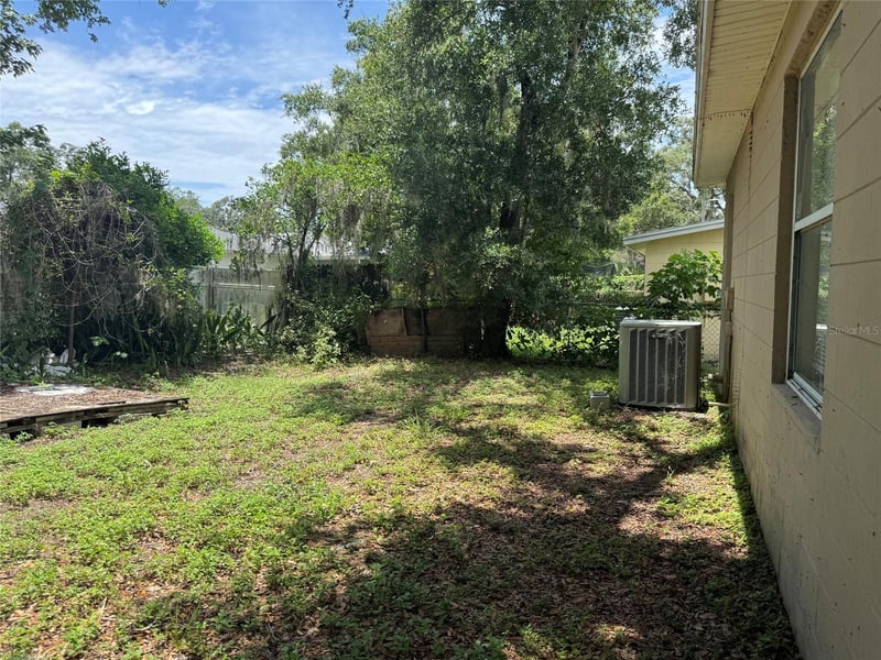2609 Emma St, Tampa, FL 33610