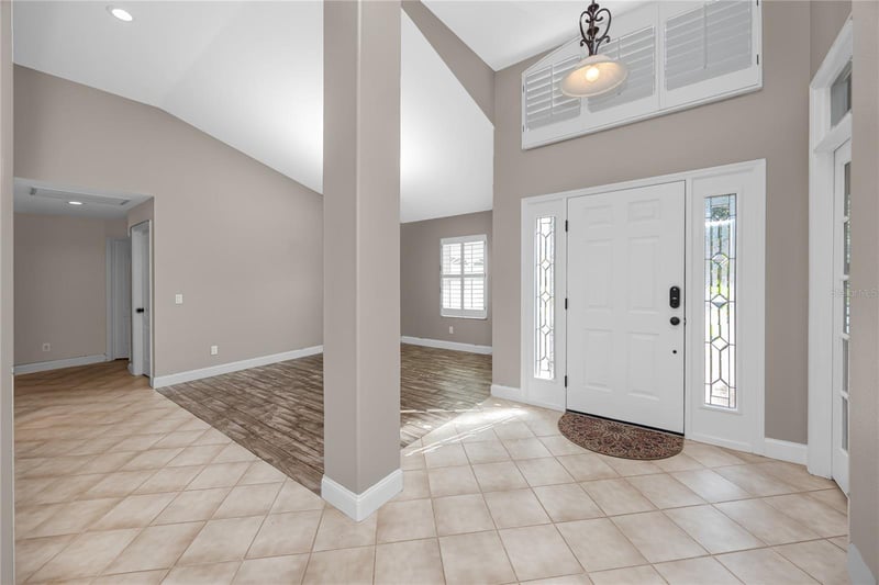 16706 Windsor Park Dr, Lutz, FL 33549