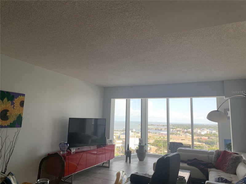1 Beach Dr #1907, St Petersburg, FL 33701