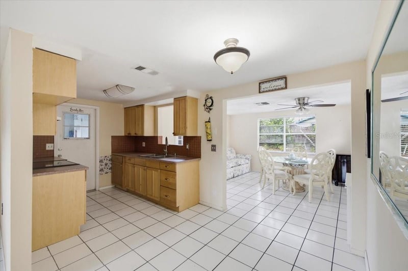 6037 Moog Rd, New Port Richey, FL 34653