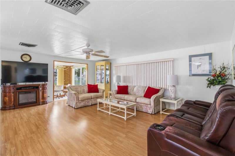 5510 Denmark Dr, Bradenton, FL 34207