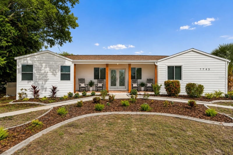 7745 Westmoreland Dr, Sarasota, FL 34243