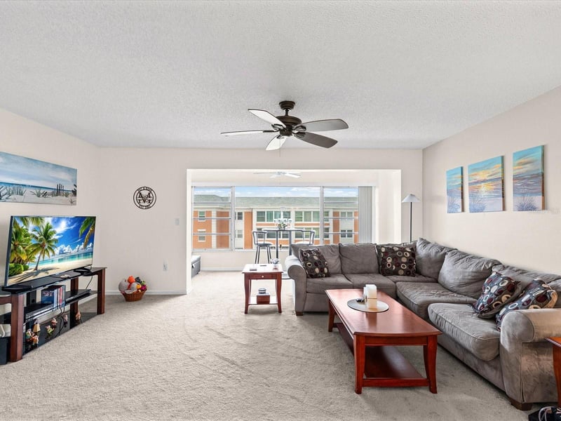 6800 20th Ave #503, St Petersburg, FL 33710