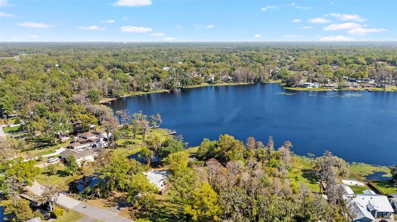 18703.5 Lakeshore Dr, Lutz, FL 33549