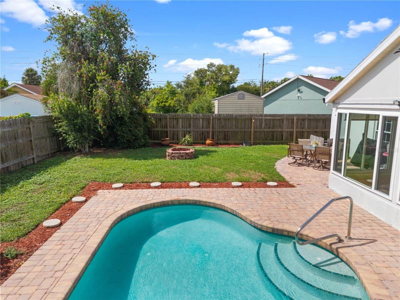3320 5th Dr, Palmetto, FL 34221