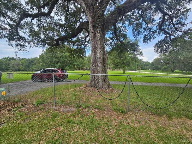 31110 Hartman Rd, San Antonio, FL 33576