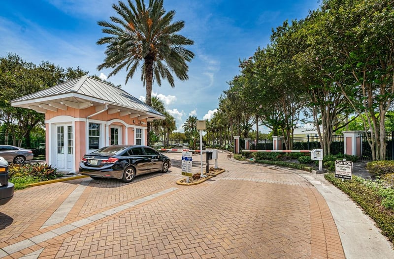 5215 Coquina Key Dr #B, St Petersburg, FL 33705