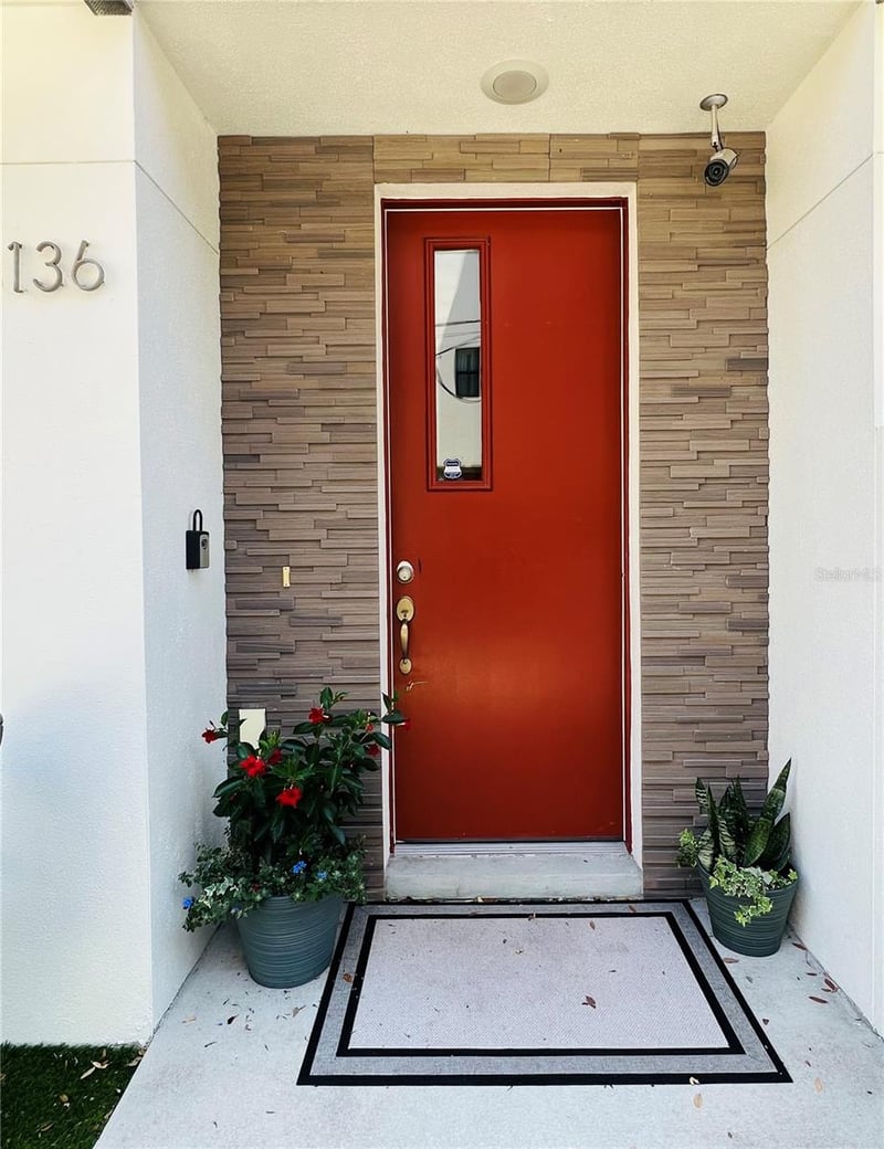 136 8th St, St Petersburg, FL 33701