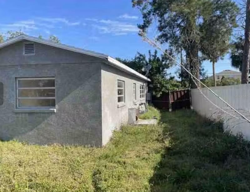 806 Shell Point Rd, Ruskin, FL 33570