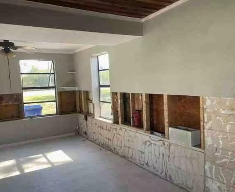 806 Shell Point Rd, Ruskin, FL 33570