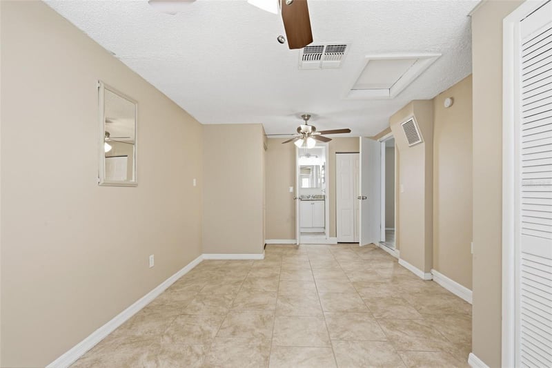 3453 Wilson Dr, Holiday, FL 34691