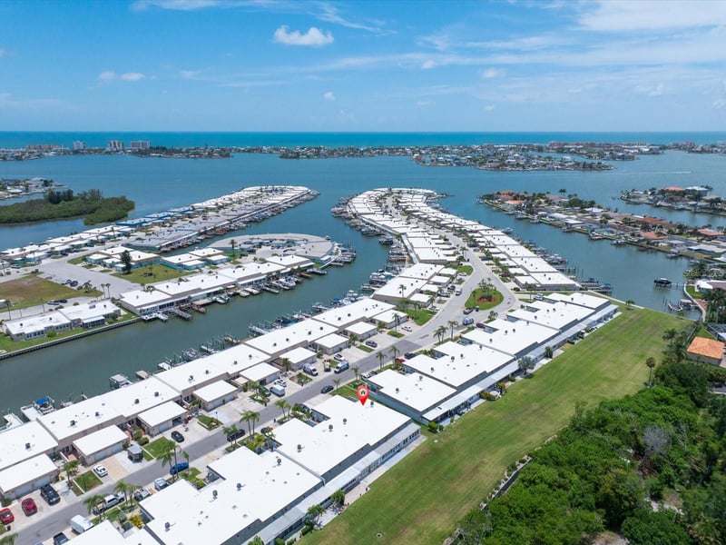 295 Boca Ciega Point Blvd, St Petersburg, FL 33708