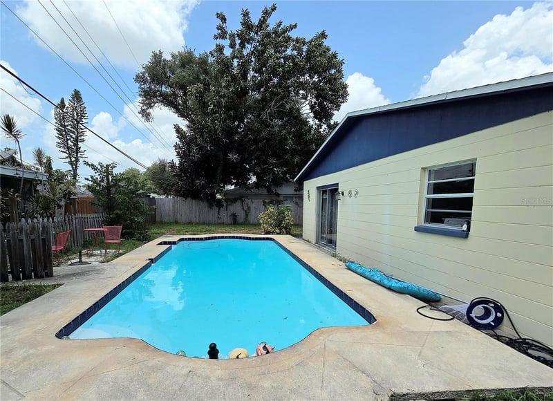 9272 51st St, Pinellas Park, FL 33782