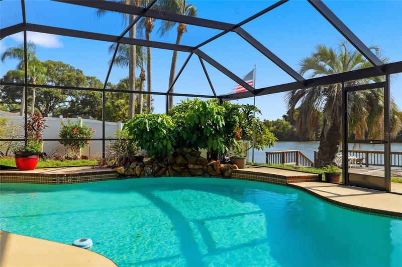 6811 Twelve Oaks Blvd, Tampa, FL 33624