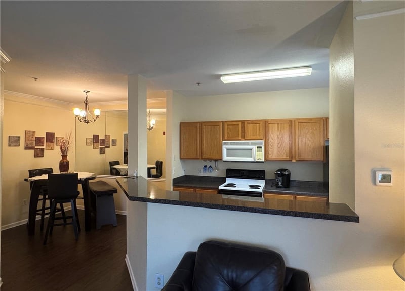 4802 51st St #510, Bradenton, FL 34210