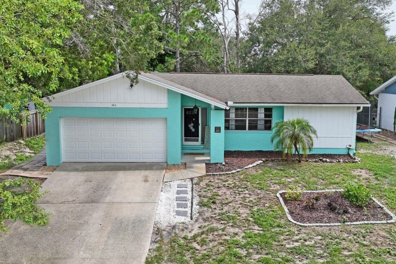 1211 Crossbow Ln, Tarpon Springs, FL 34689