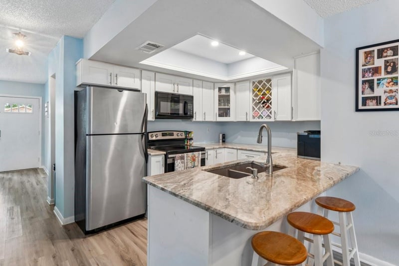 1211 Crossbow Ln, Tarpon Springs, FL 34689