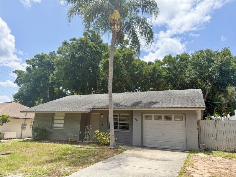 716 Boston St, Tarpon Springs, FL 34689