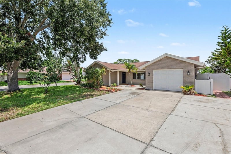 3750 Lighthouse Way, Holiday, FL 34691