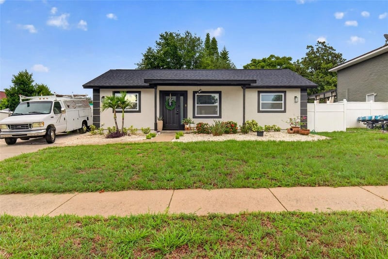 1435 Burning Tree Rd, Tarpon Springs, FL 34689