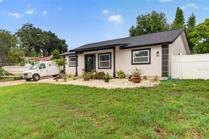 1435 Burning Tree Rd, Tarpon Springs, FL 34689