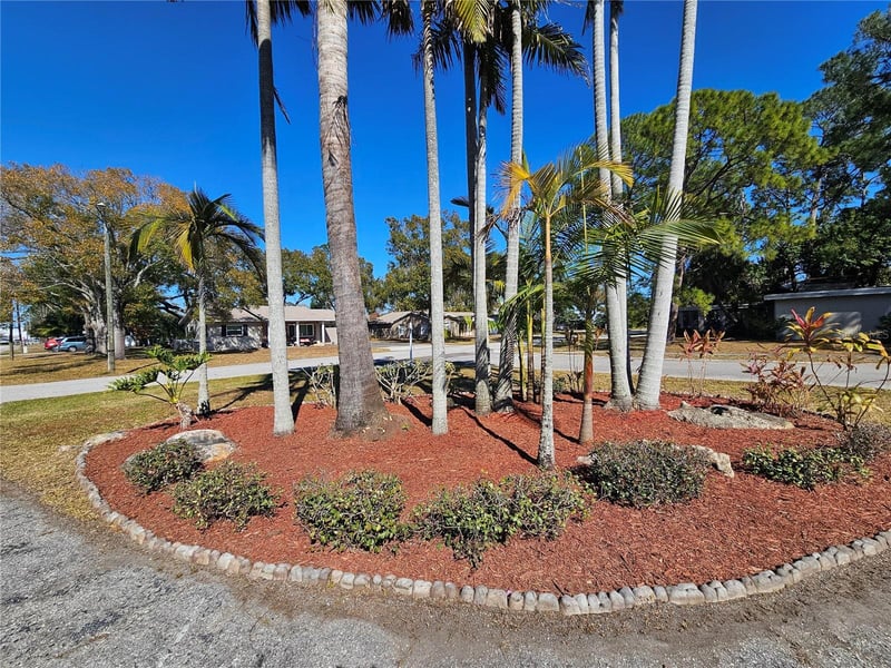 7990 42nd St N, Pinellas Park, FL 33781