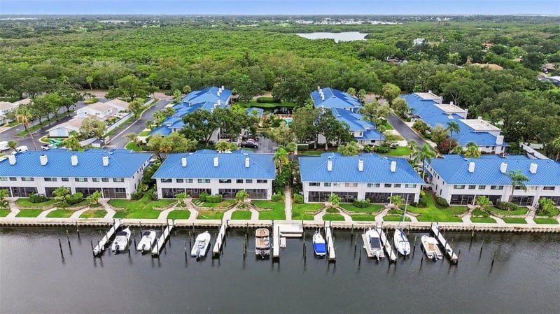 1683 Watermark Cir NE, St Petersburg, FL 33702