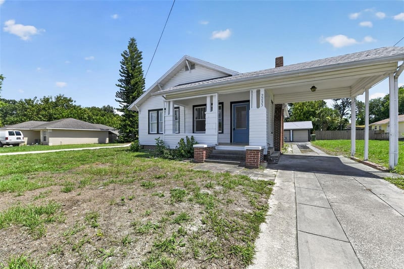 2233 11th Ave, Bradenton, FL 34205