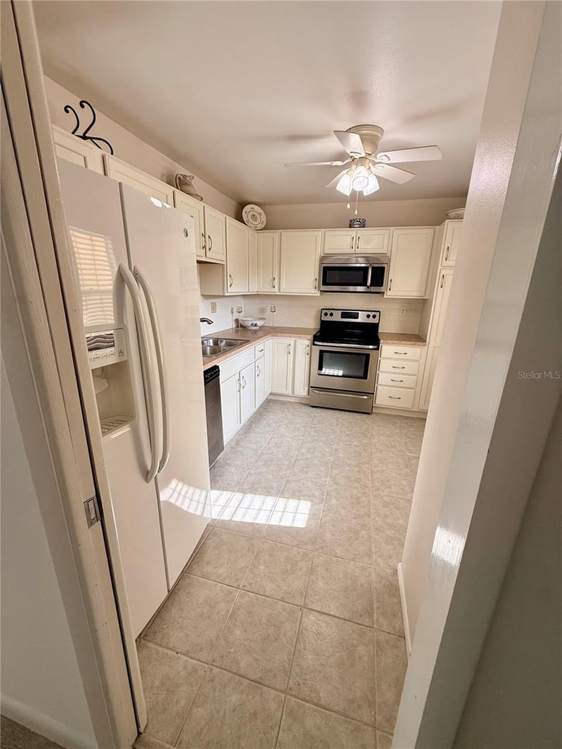 7880 Palm Aire Ln #203, Sarasota, FL 34243