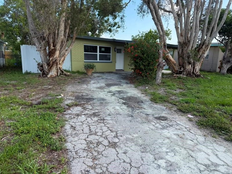 755 75th Ave #1, St Petersburg, FL 33702