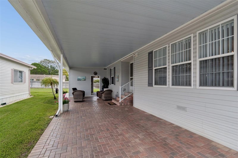 18 Mountain Laurel Dr, Palm Harbor, FL 34684
