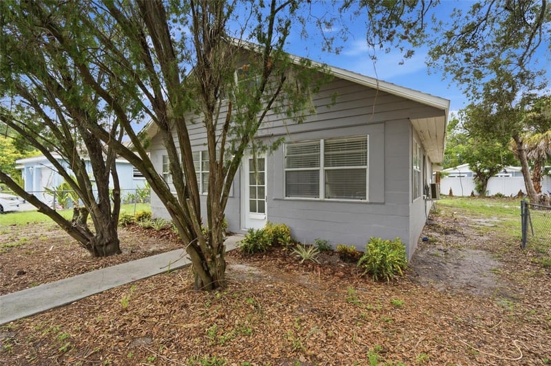 2425 9th Ave, Bradenton, FL 34208