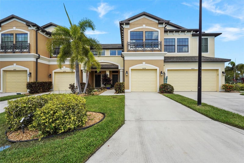 5274 78th St Cir, Bradenton, FL 34203
