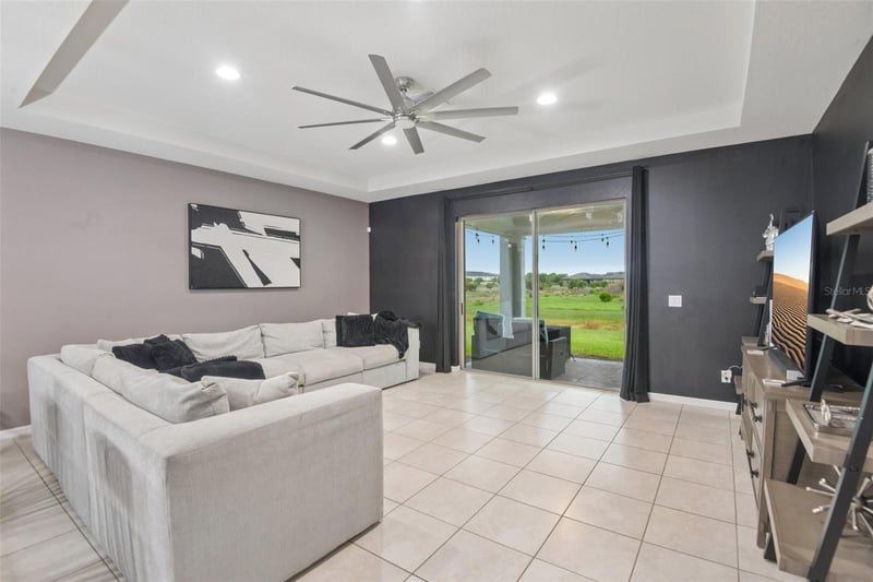 5319 Fallen Leaf Dr, Riverview, FL 33578