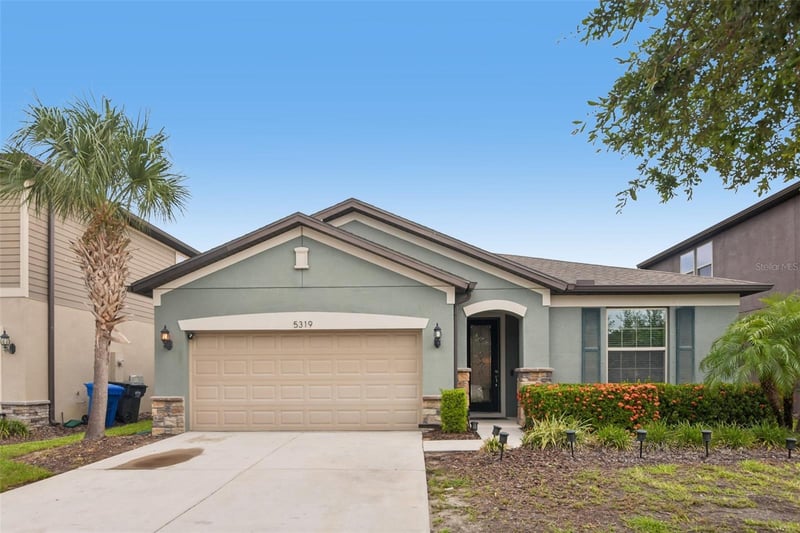 5319 Fallen Leaf Dr, Riverview, FL 33578