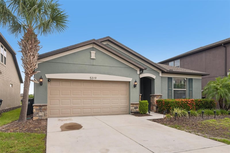 5319 Fallen Leaf Dr, Riverview, FL 33578
