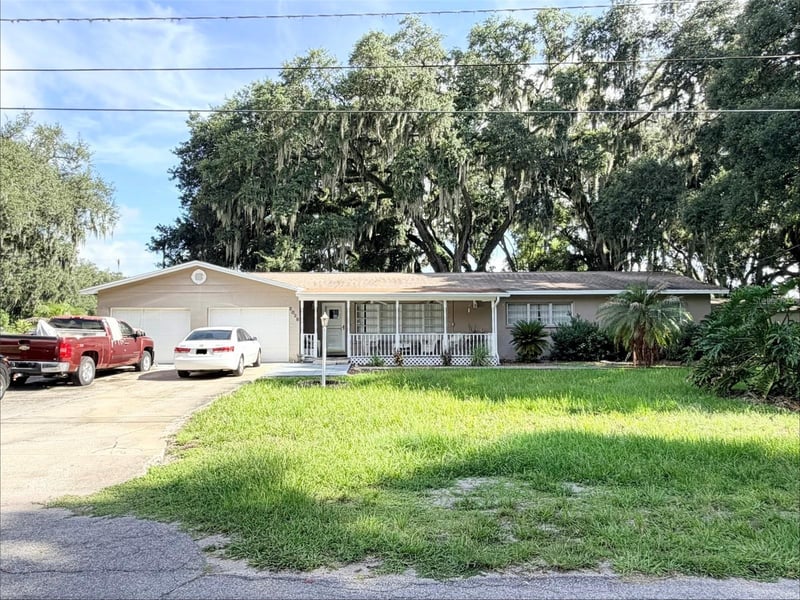 2028 Pleasant Acre Dr, Plant City, FL 33566