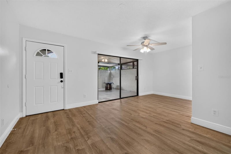 9005 Pebble Creek Dr, Tampa, FL 33647