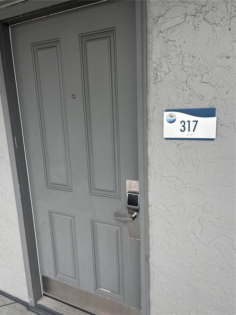 9980 Gulf Blvd #317, St Petersburg, FL 33706