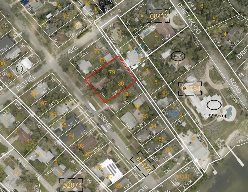 2720 Bayside Dr, St Petersburg, FL 33705