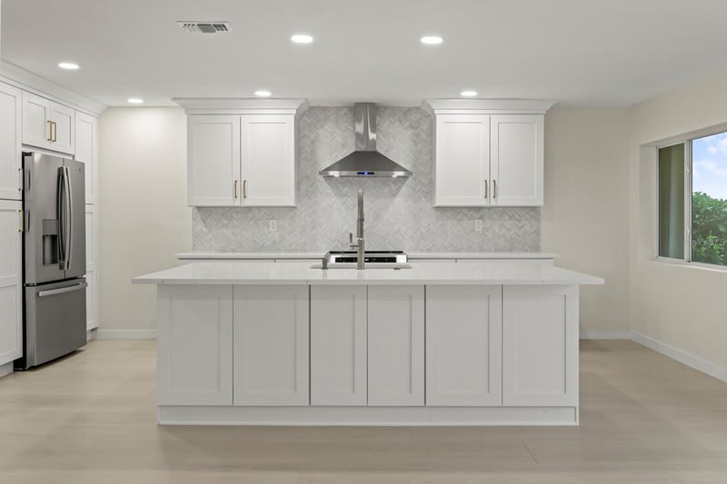 2703 Lancaster Dr, Sun City Center, FL 33573