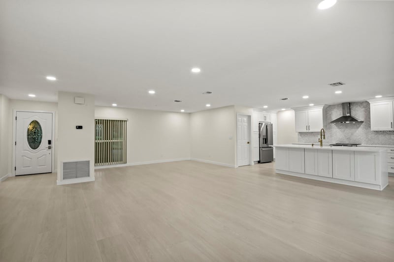 2703 Lancaster Dr, Sun City Center, FL 33573