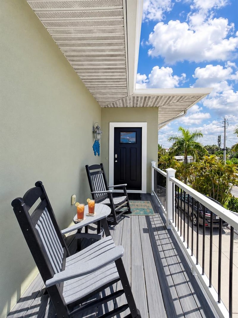 140 50th St, Holmes Beach, FL 34217