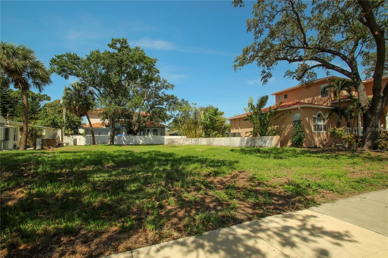 424 Channel Dr, Tampa, FL 33606