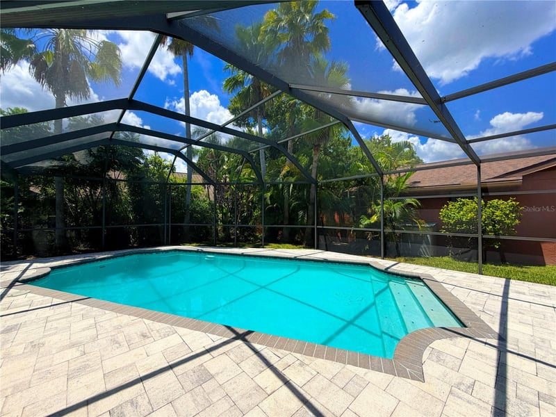 588 Hollowtree Pl, Tarpon Springs, FL 34688