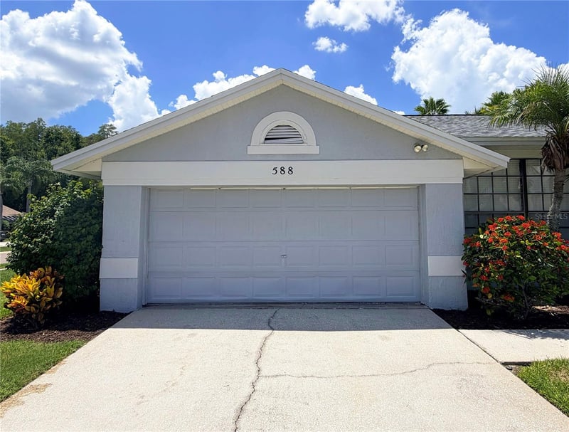 588 Hollowtree Pl, Tarpon Springs, FL 34688
